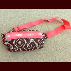 LESPORTSAC Fanny Pack Retired pattern